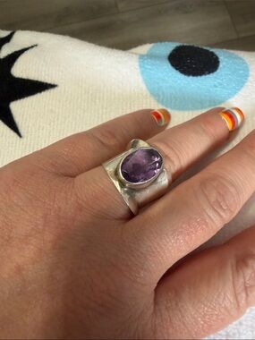 Sterling Silver Women's Ring with Purple Amethyst Oval Stone